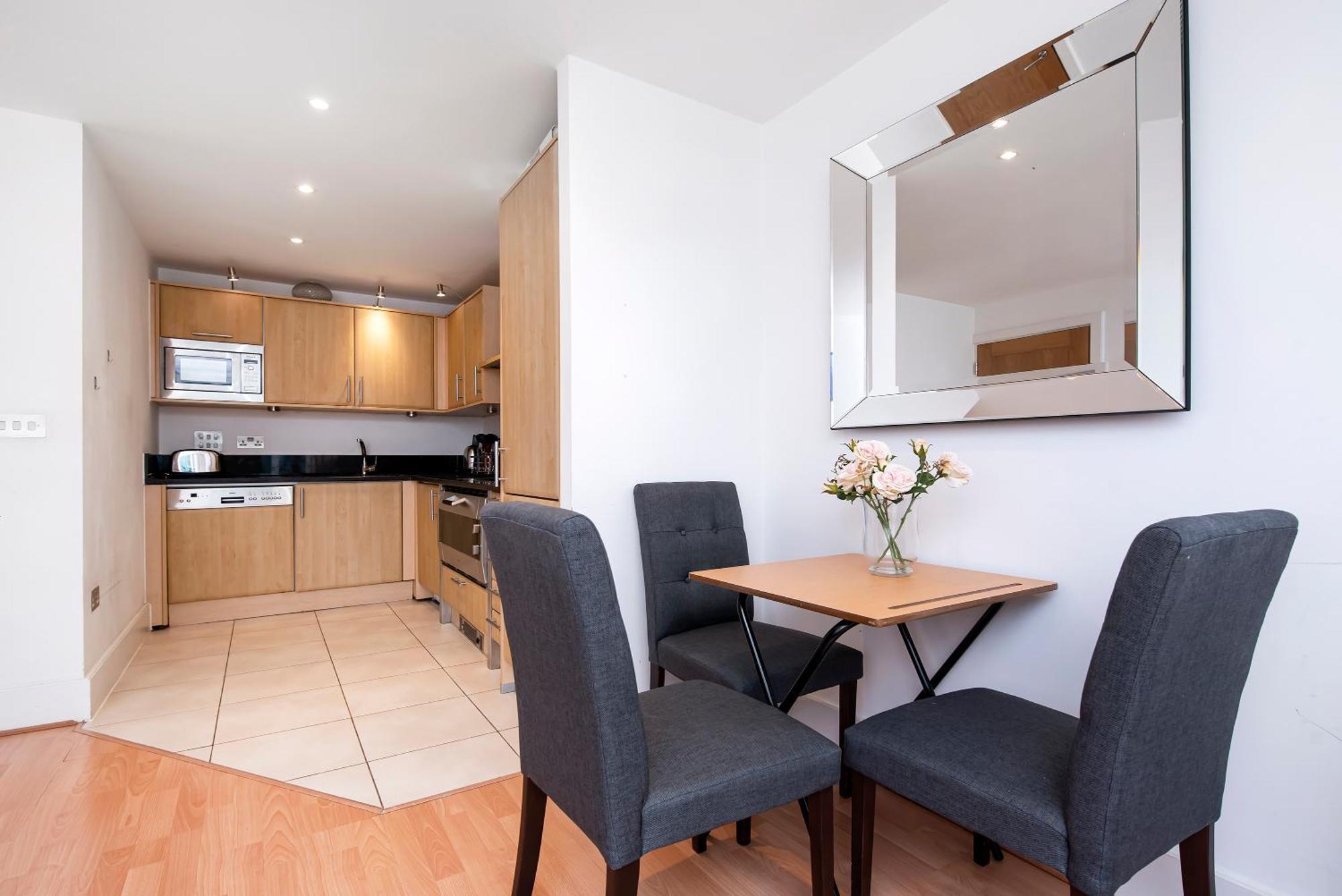 Central 2 Bed With Large Terrace London Eksteriør billede
