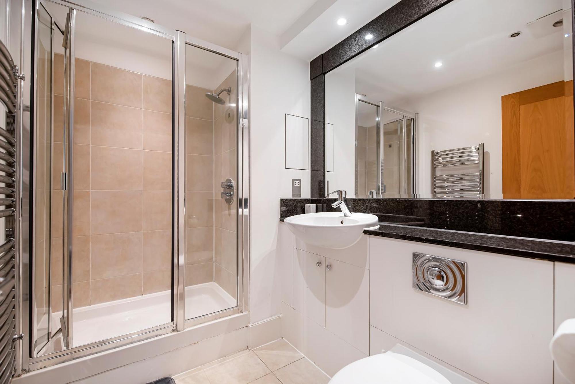 Central 2 Bed With Large Terrace London Eksteriør billede